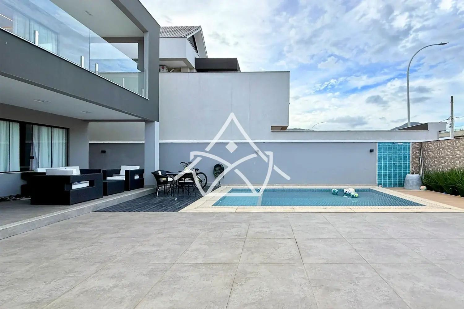 Casa Triplex com 4 Quartos no Recreio dos Bandeirantes