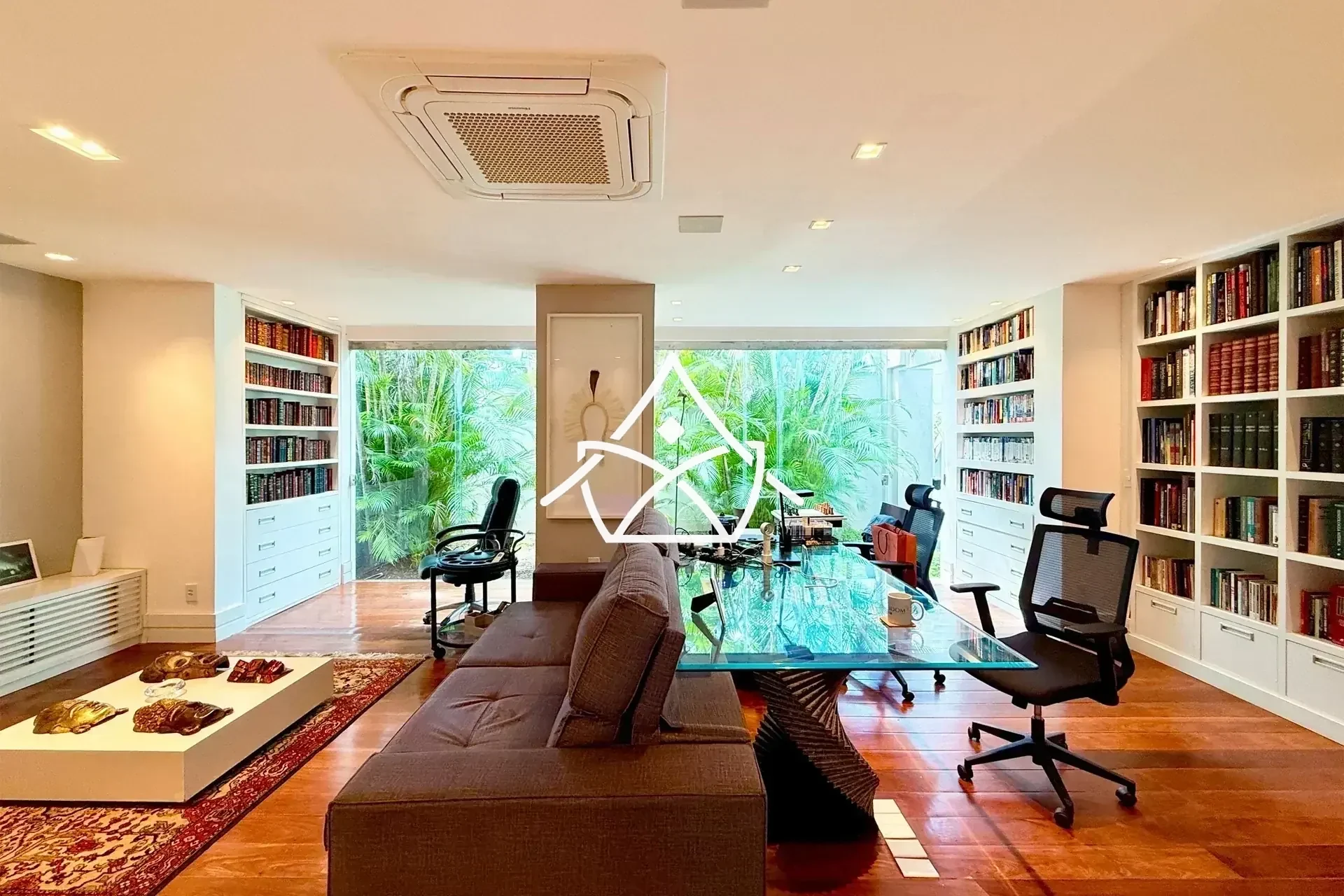 Casa com Amplo Quintal Gramado na Barra da Tijuca