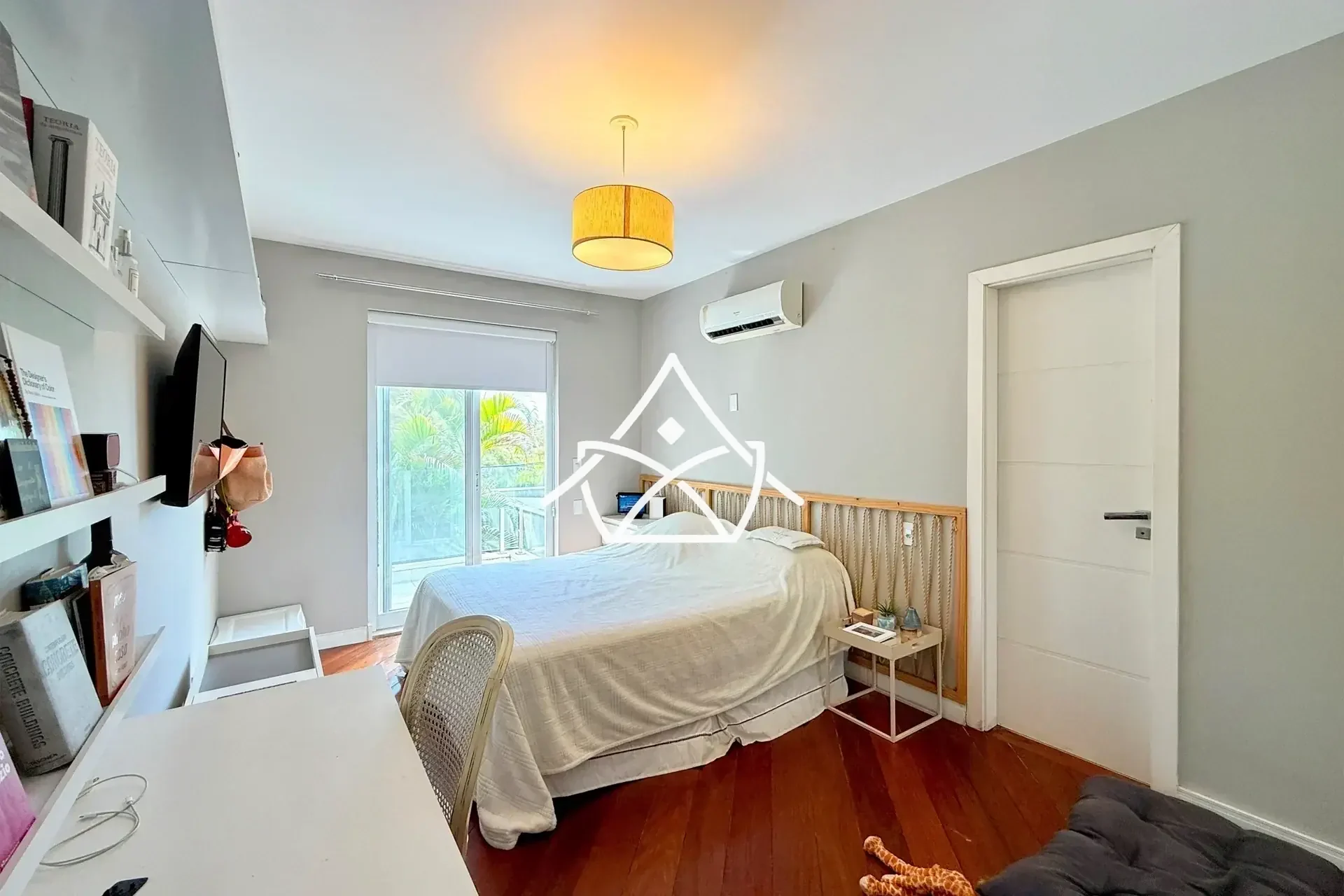 Casa com Amplo Quintal Gramado na Barra da Tijuca