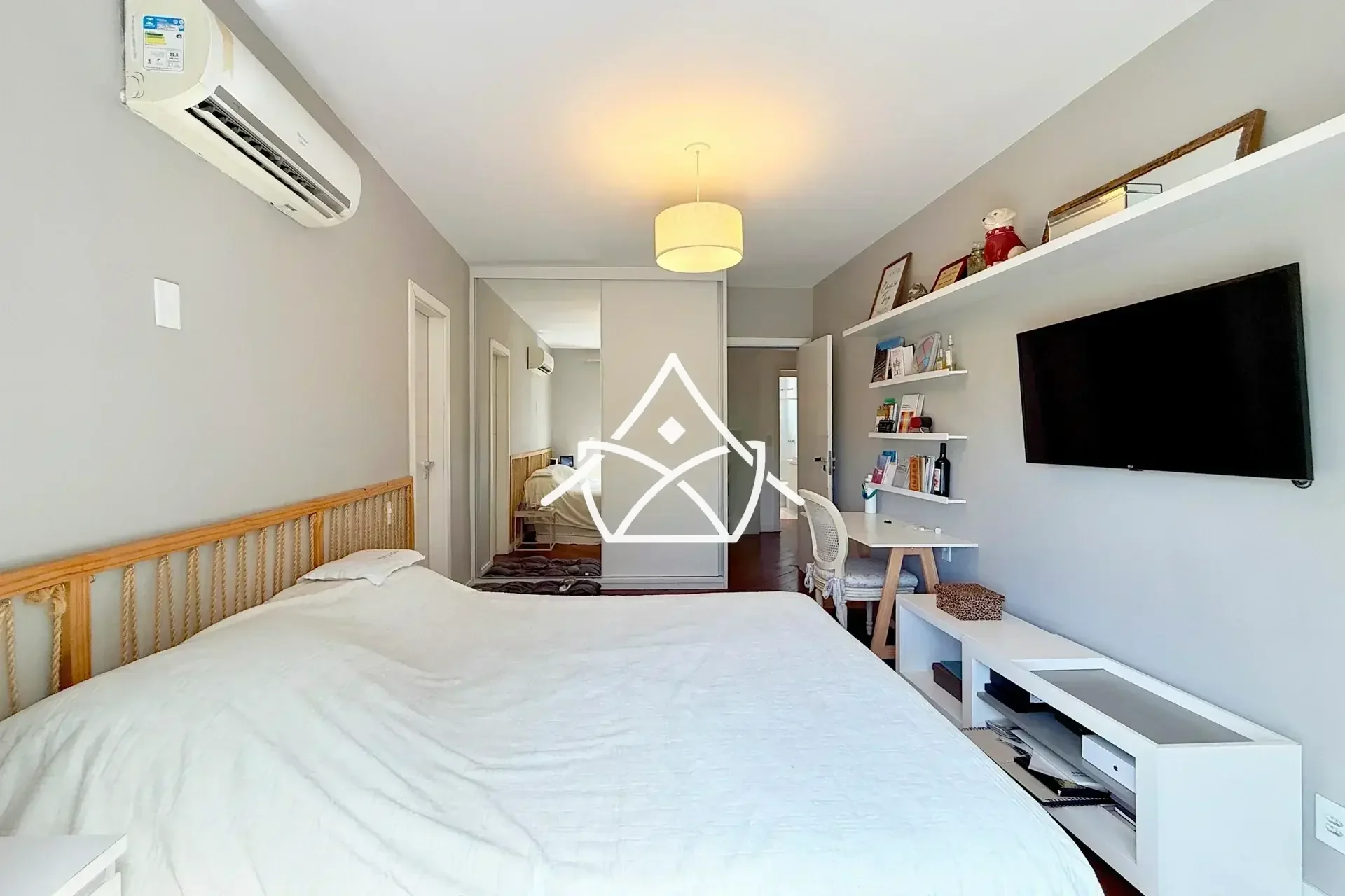 Casa com Amplo Quintal Gramado na Barra da Tijuca