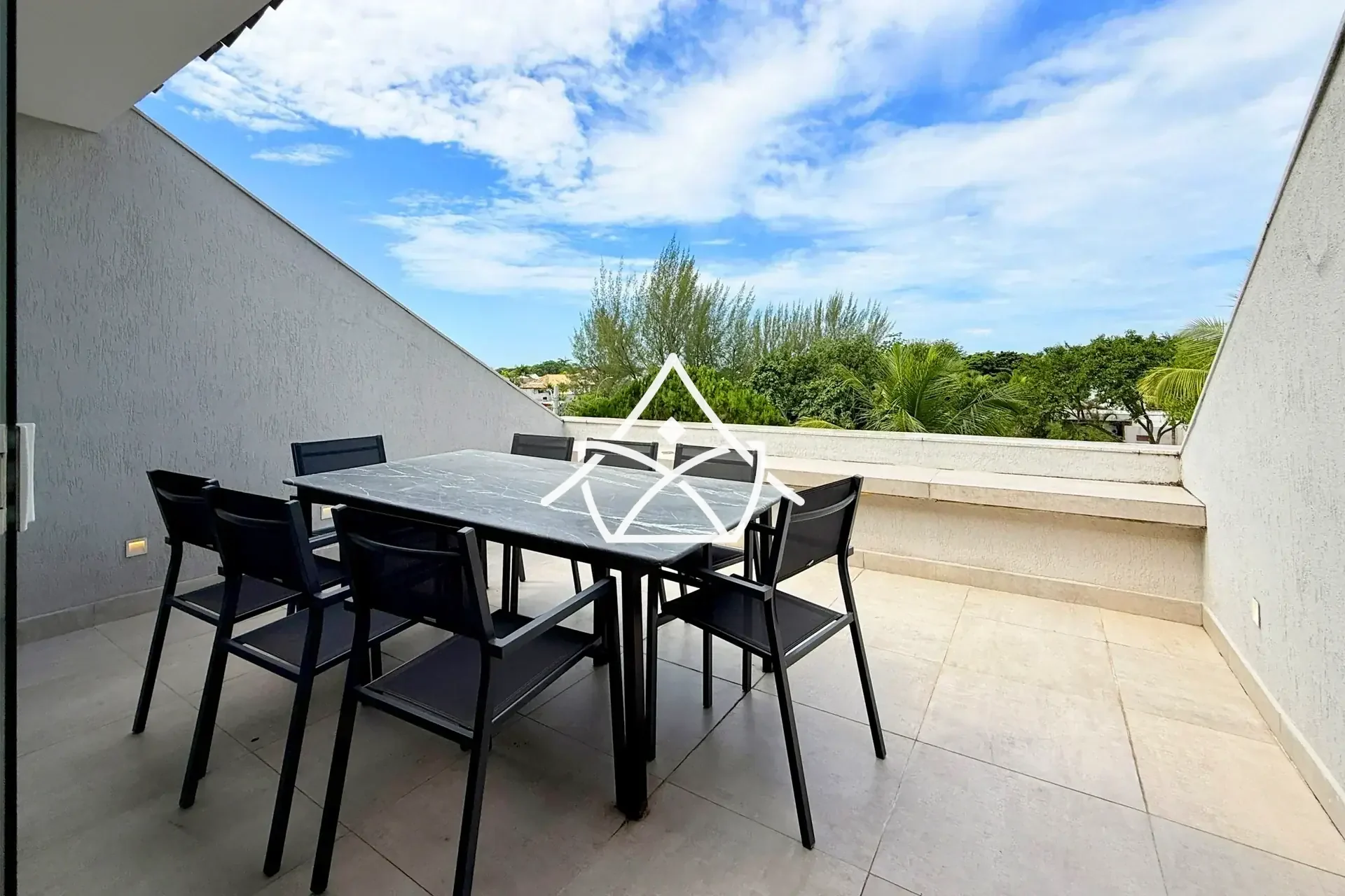 Casa com Amplo Quintal Gramado na Barra da Tijuca
