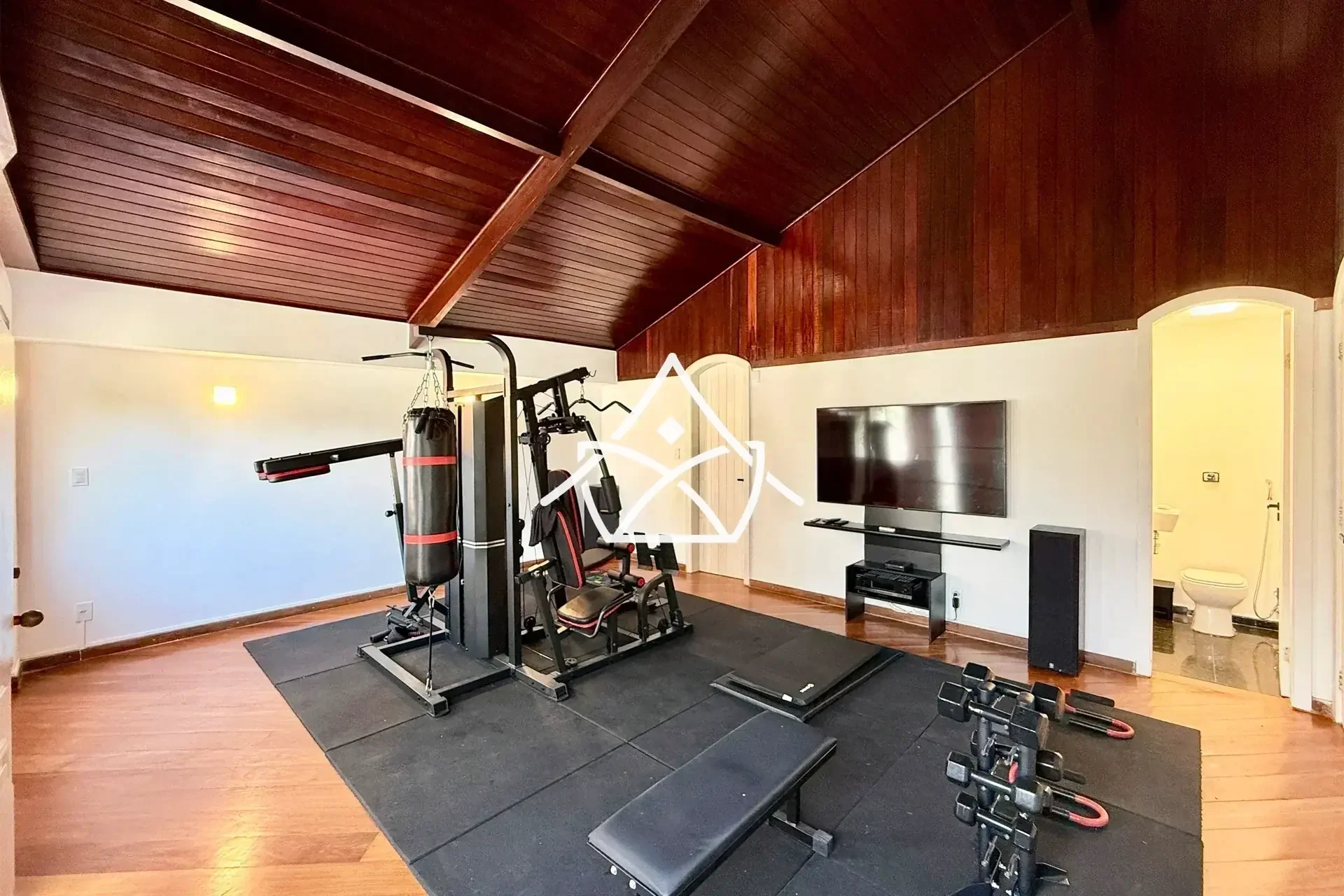 Casa com Amplo Quintal Gramado na Barra da Tijuca
