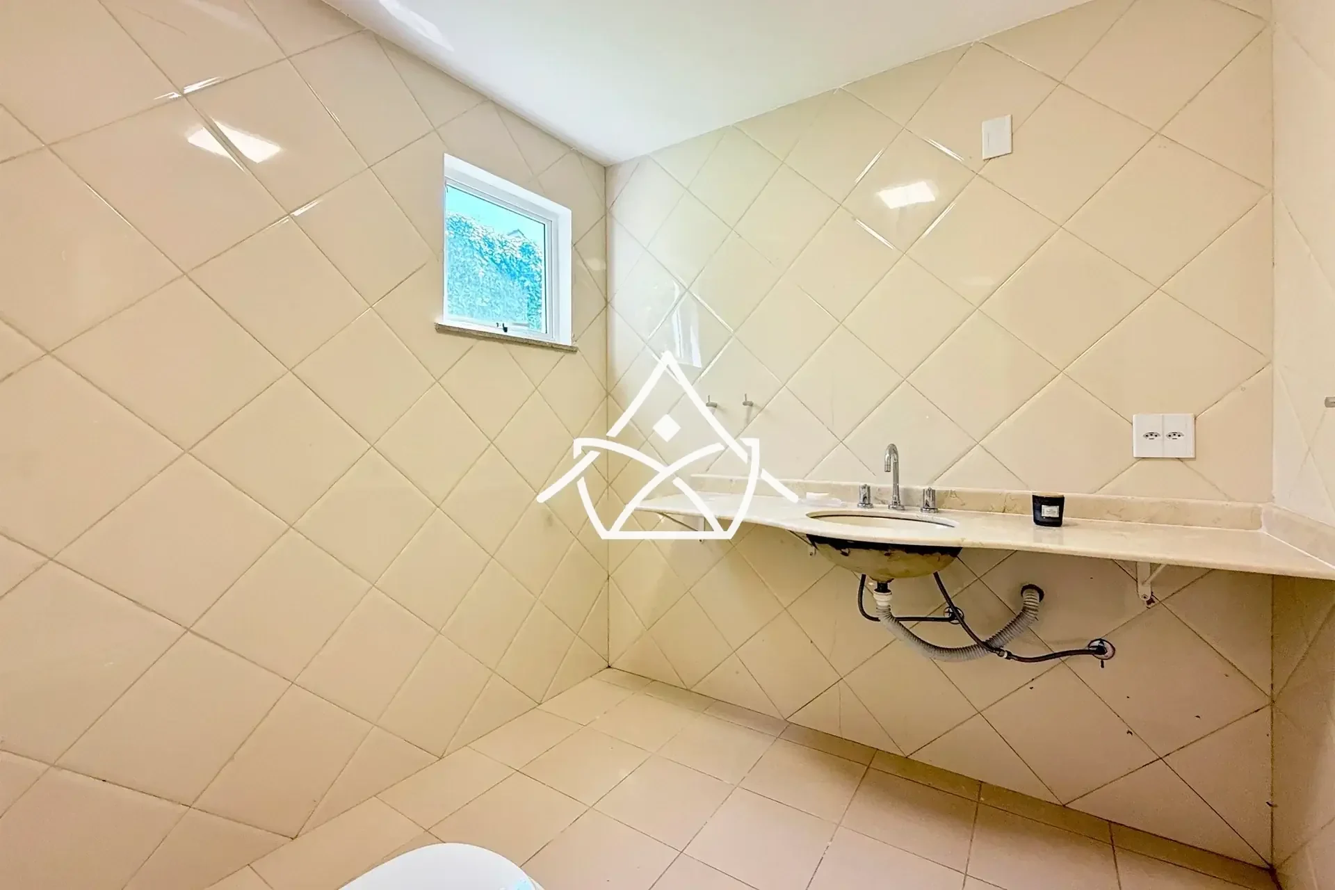 Casa com Amplo Quintal Gramado na Barra da Tijuca