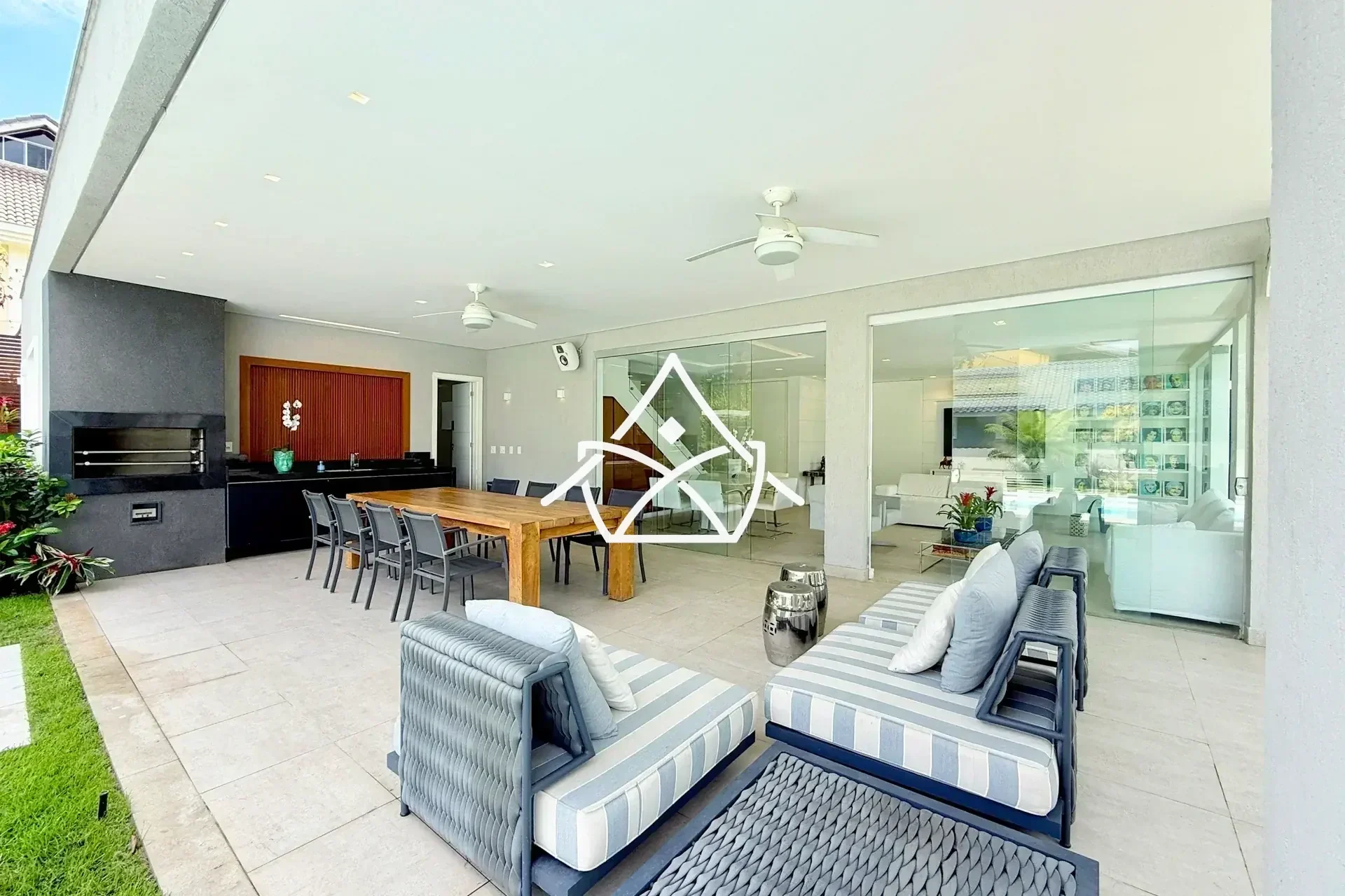 Casa com Amplo Quintal Gramado na Barra da Tijuca