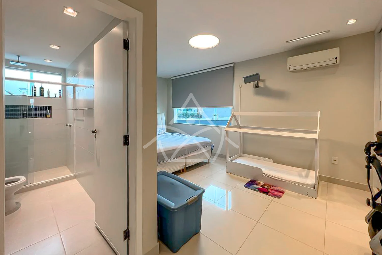 Casa com Sistema de Energia Solar no Recreio dos Bandeirantes