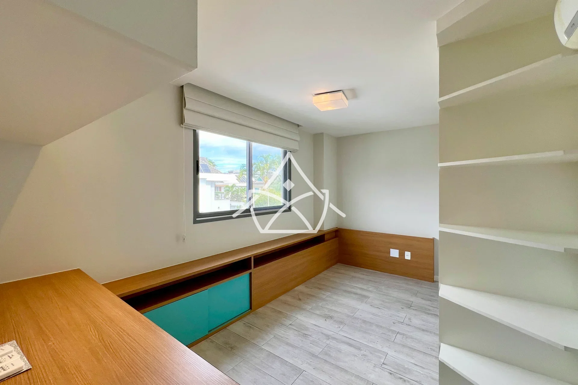 Casa com Terreno de Esquina no Recreio dos Bandeirantes