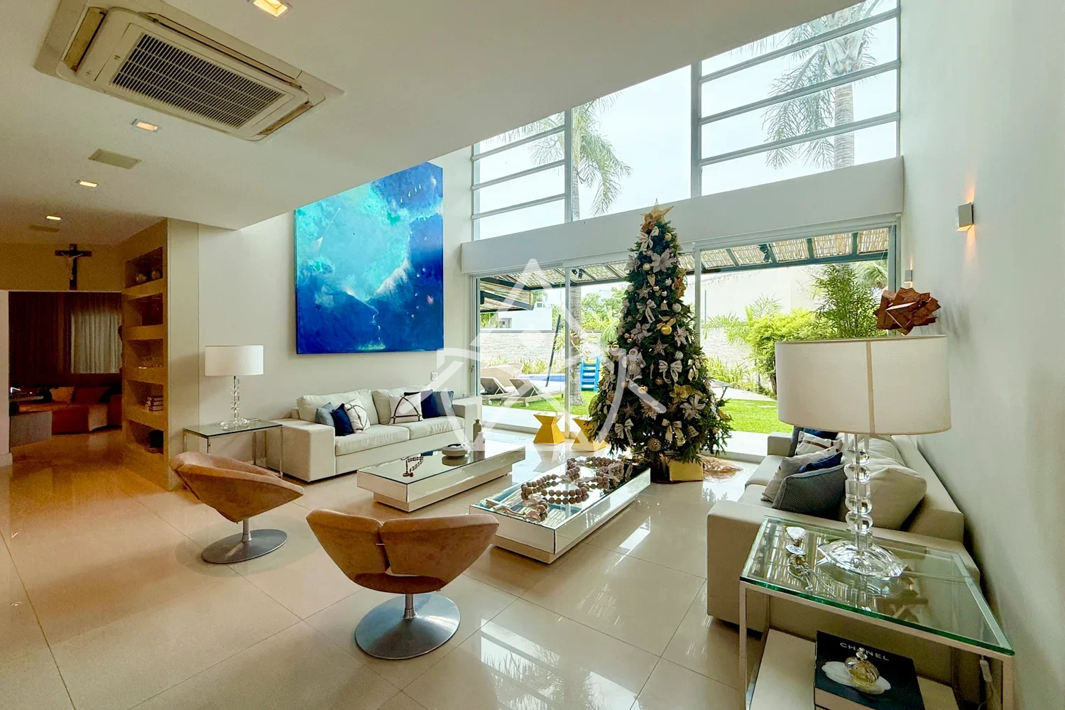 Casa com Piscina e Brinquedoteca na Barra da Tijuca