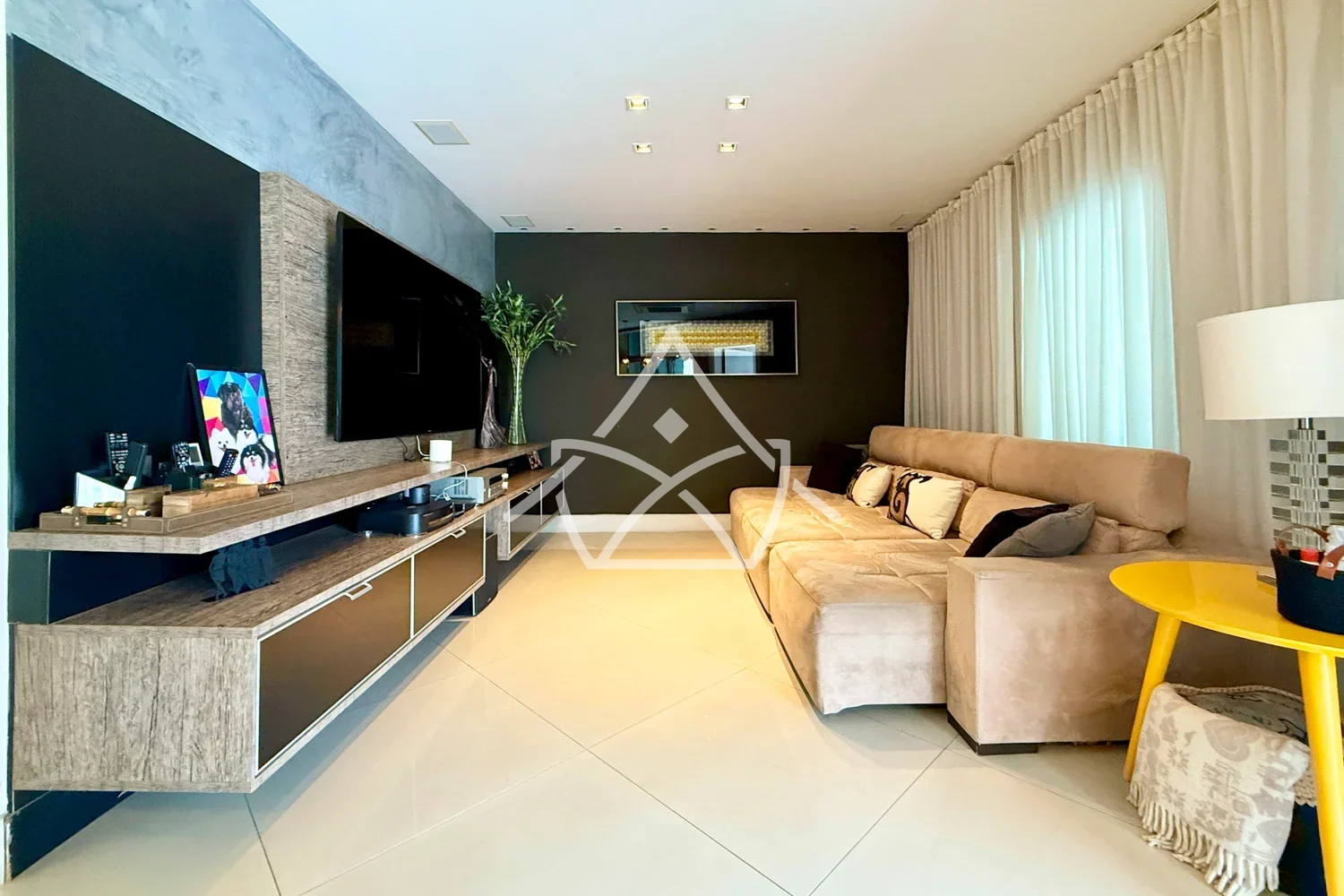 Casa com Piscina e Brinquedoteca na Barra da Tijuca