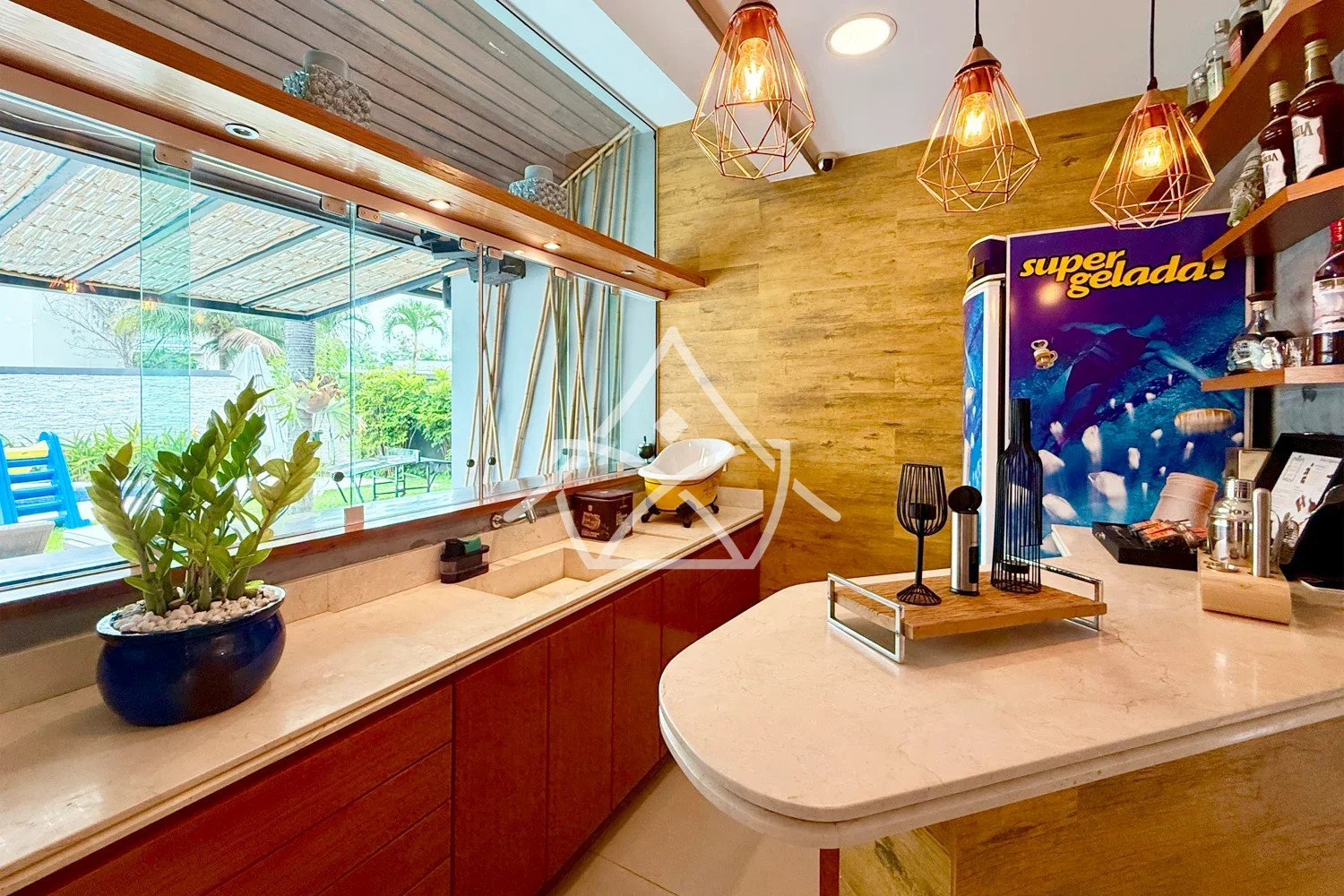 Casa com Piscina e Brinquedoteca na Barra da Tijuca