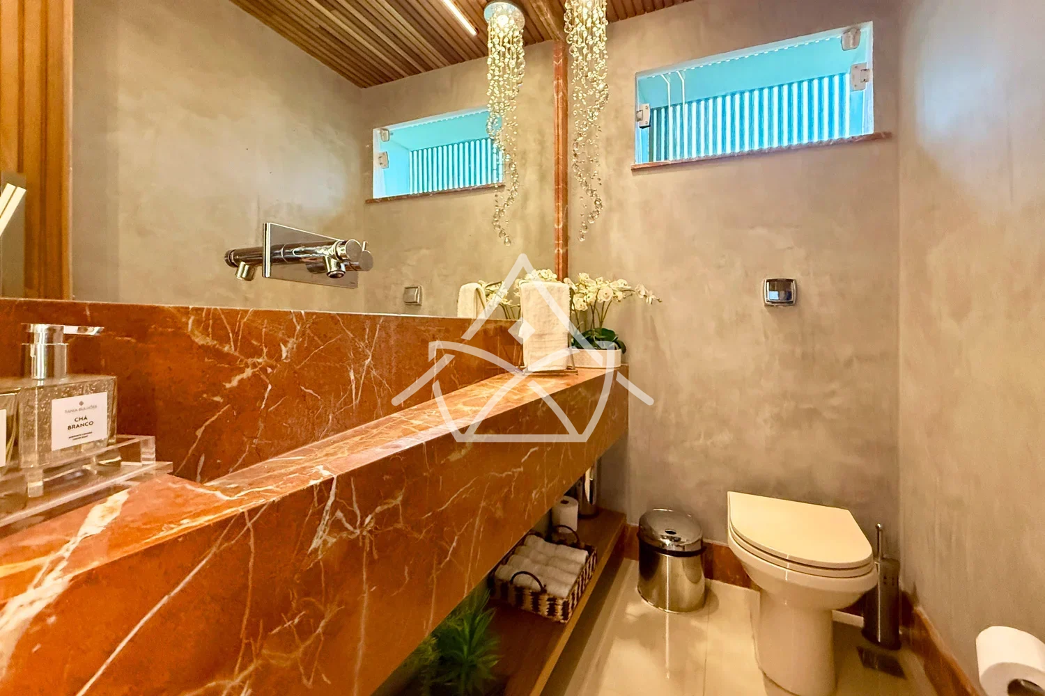 Casa com Piscina e Brinquedoteca na Barra da Tijuca