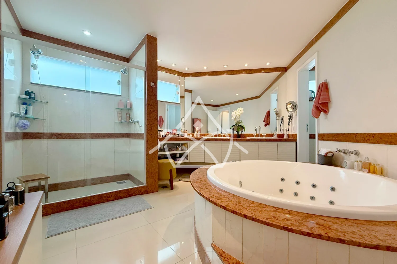 Casa com Piscina e Brinquedoteca na Barra da Tijuca