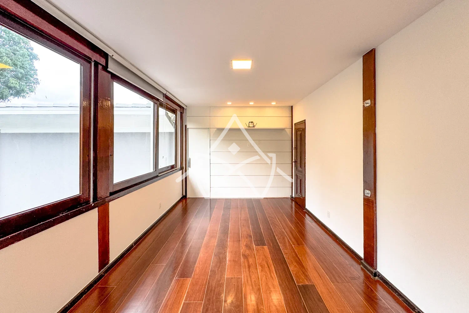 Casa com Piscina e Campo de Futebol na Barra da Tijuca