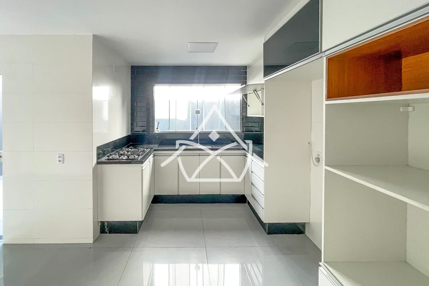 Casa com Varanda Privativa no Recreio dos Bandeirantes