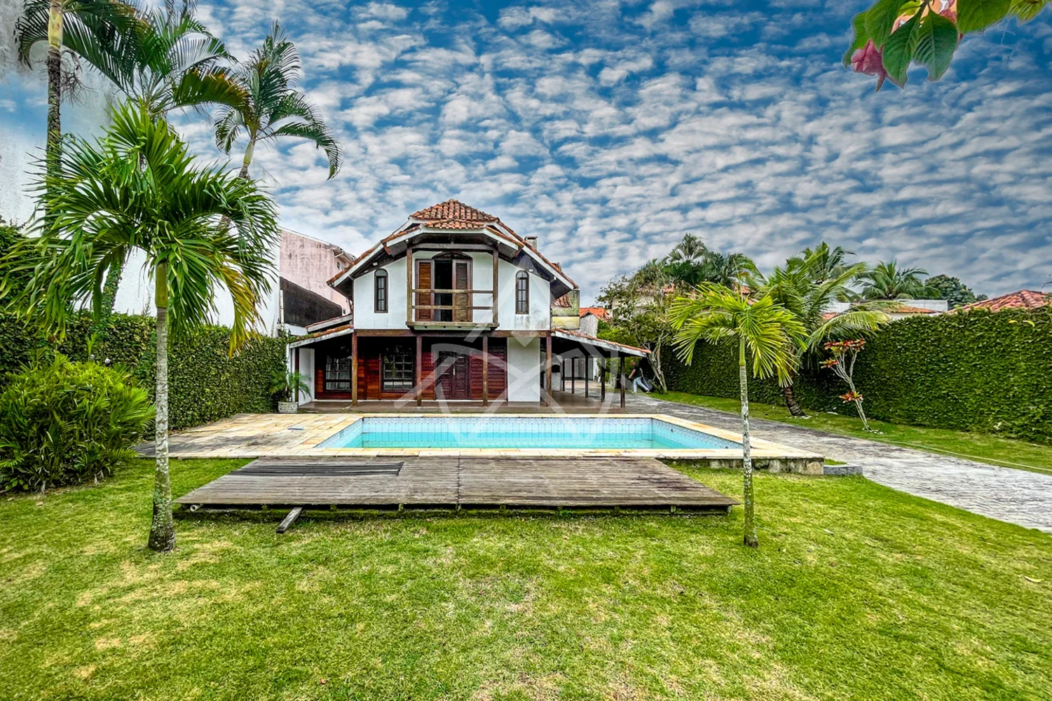 Casa com Quintal Gramado e Edícula no Recreio dos Bandeirantes