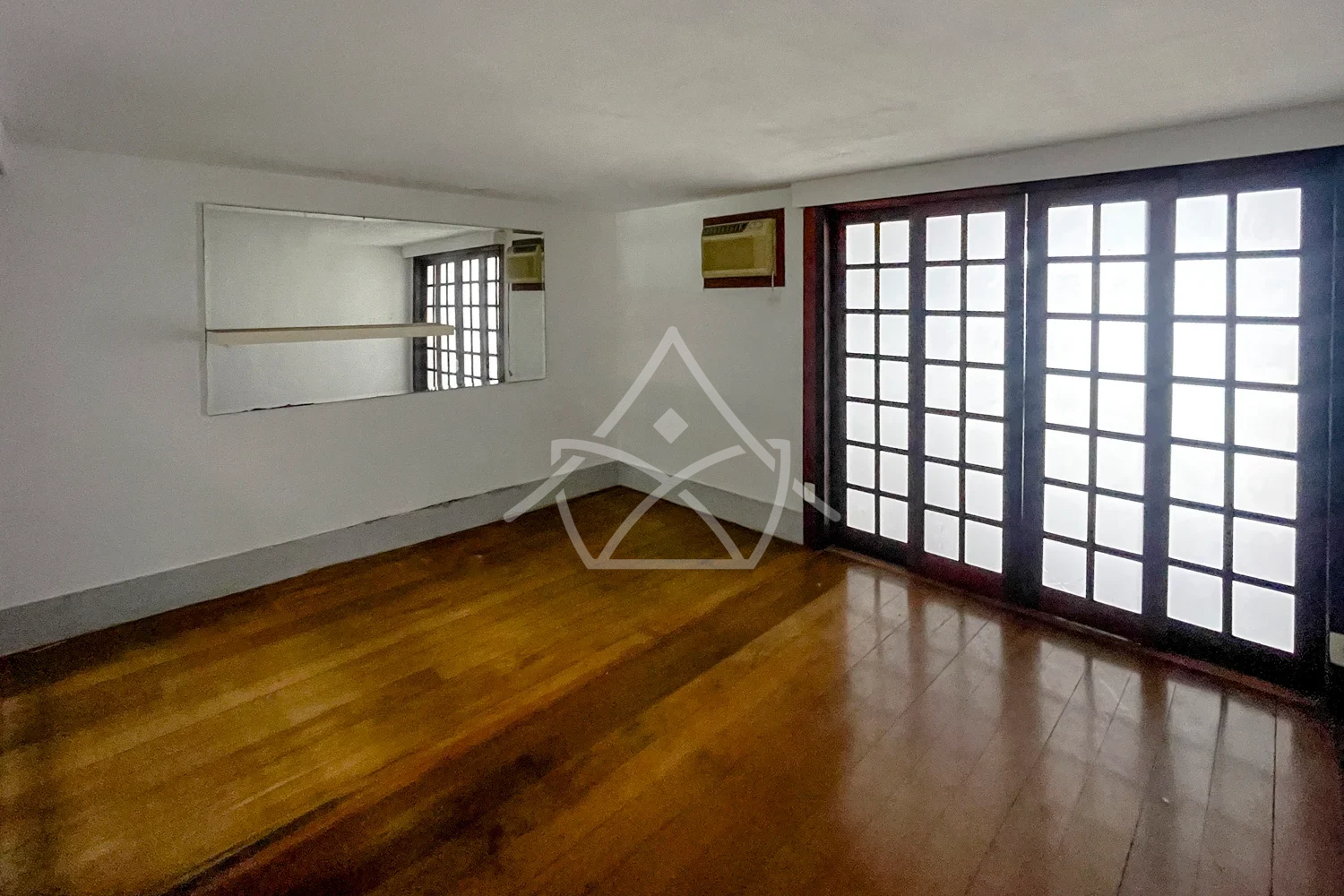 Casa com Quintal Gramado e Edícula no Recreio dos Bandeirantes