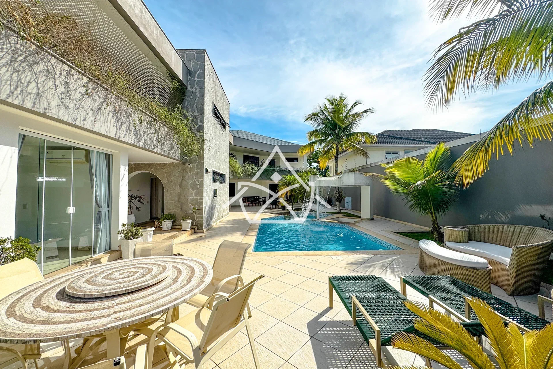 Casa com Campo de Futebol na Barra da Tijuca