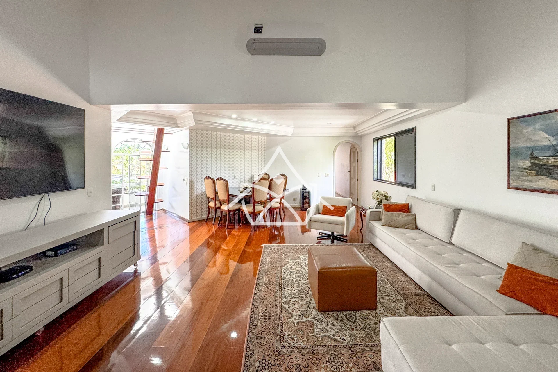 Casa com Campo de Futebol na Barra da Tijuca