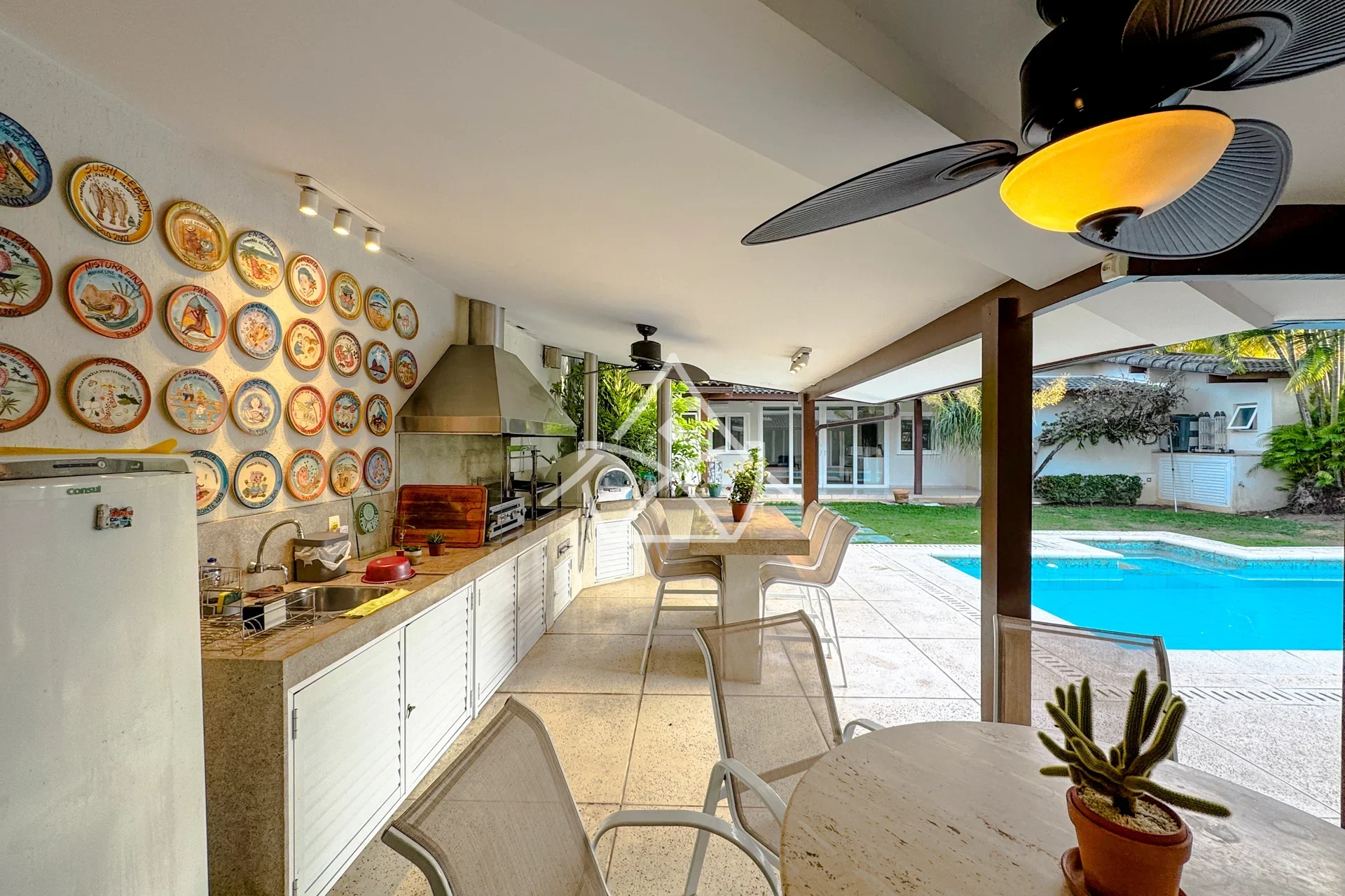 Casa com Energia Solar e Edícula na Barra da Tijuca