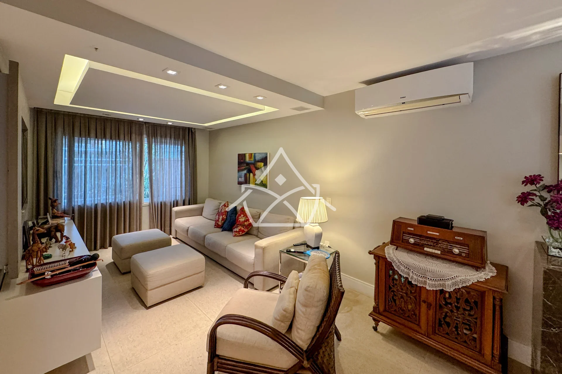 Casa com Energia Solar e Edícula na Barra da Tijuca