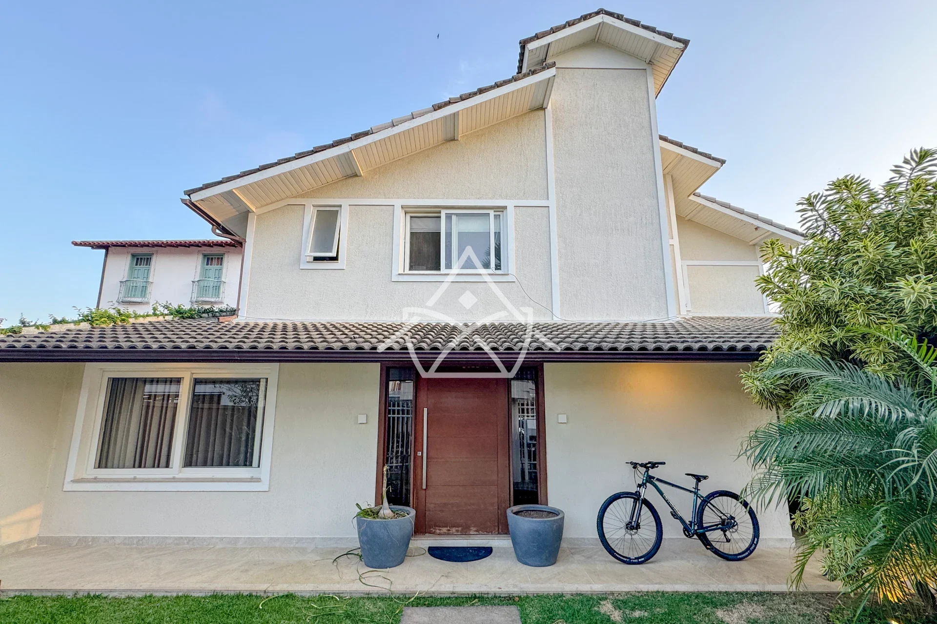 Casa com Energia Solar e Edícula na Barra da Tijuca