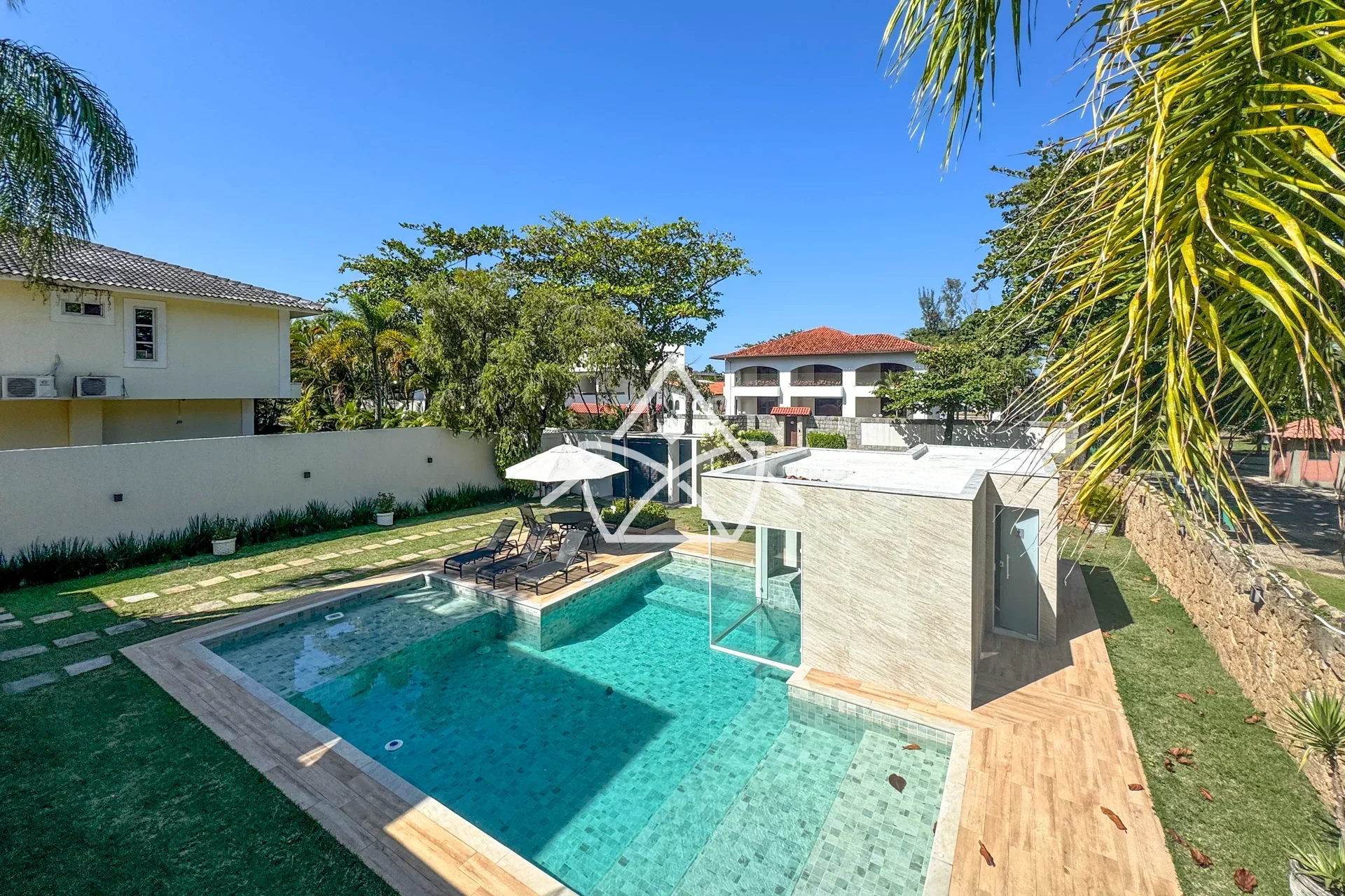 Casa Quintal com Jardim Gramado na Barra da Tijuca