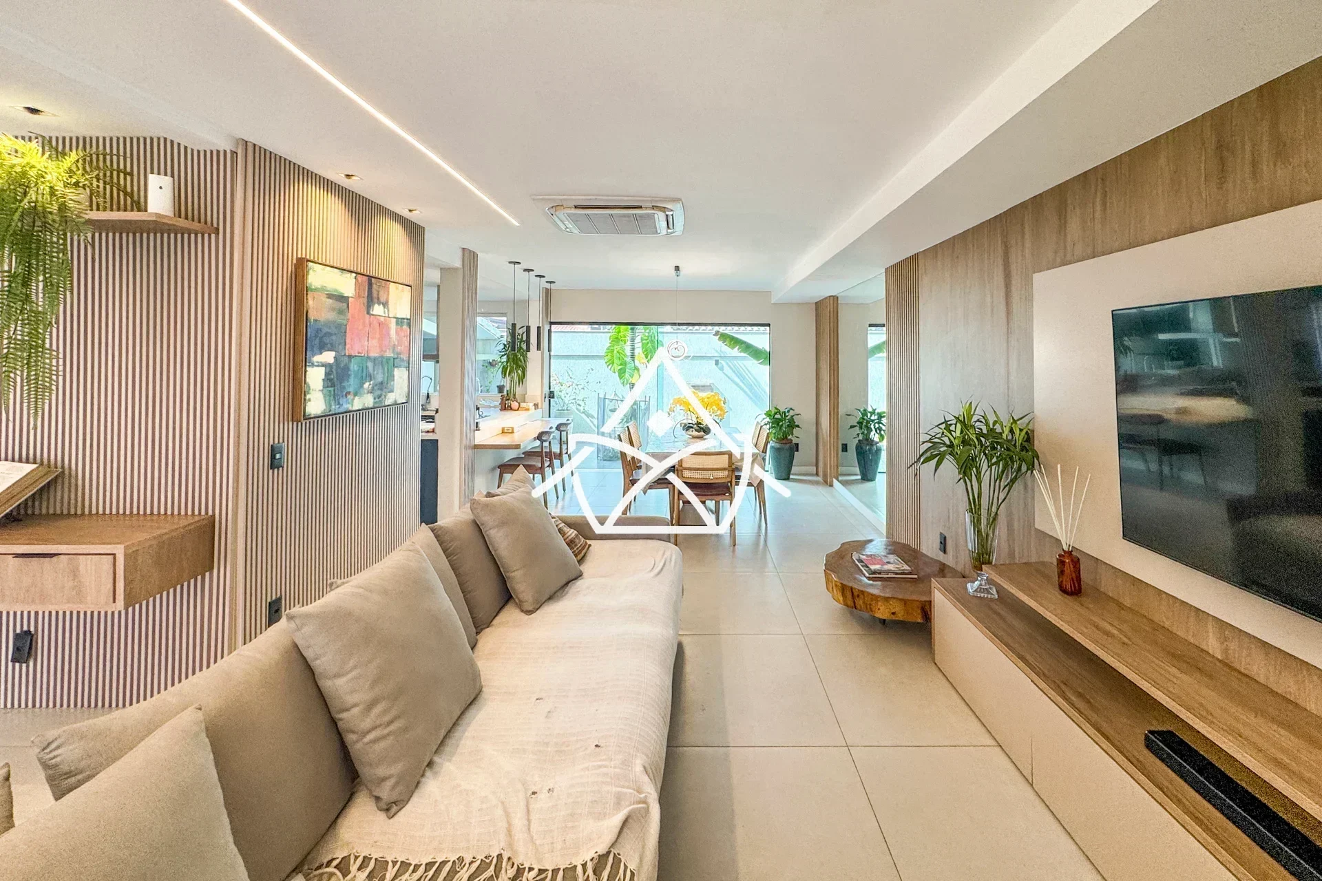 Casa com 18 Placas Instaladas na Barra da Tijuca