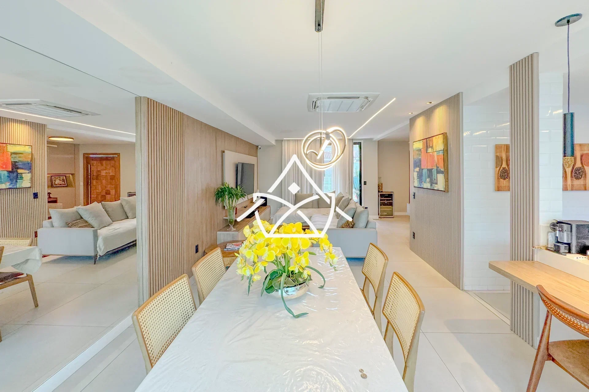 Casa com 18 Placas Instaladas na Barra da Tijuca