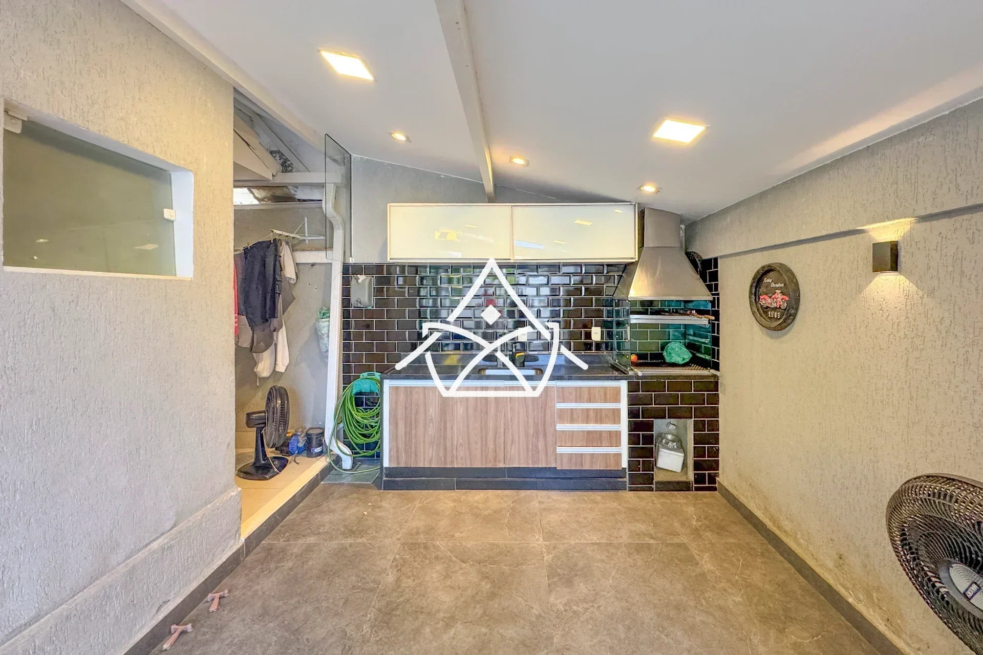 Casa com 18 Placas Instaladas na Barra da Tijuca