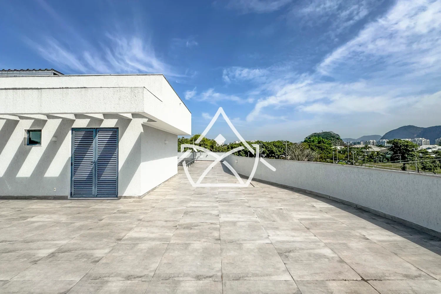 Mansão com 6 Suítes na Barra da Tijuca