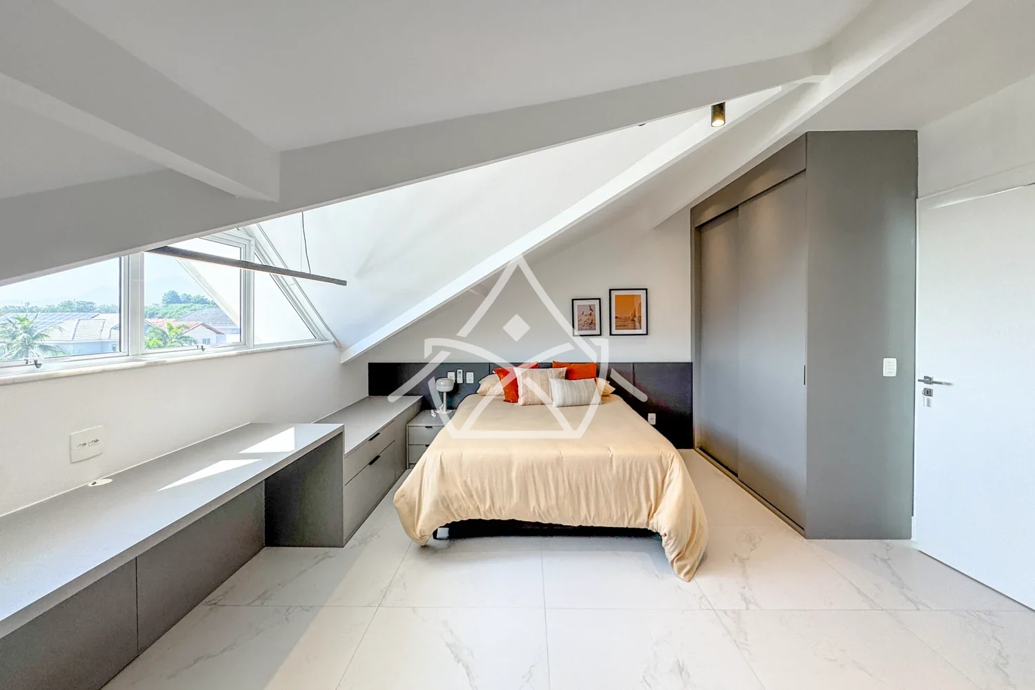 Casa com Cinema e Energia Solar na Barra da Tijuca