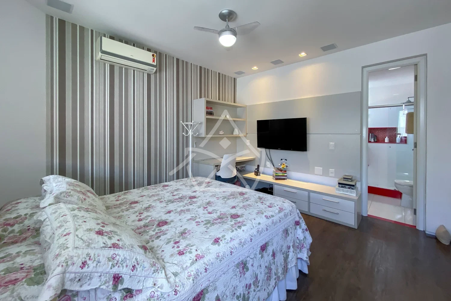 Casa Duplex Contemporânea no Recreio dos Bandeirantes