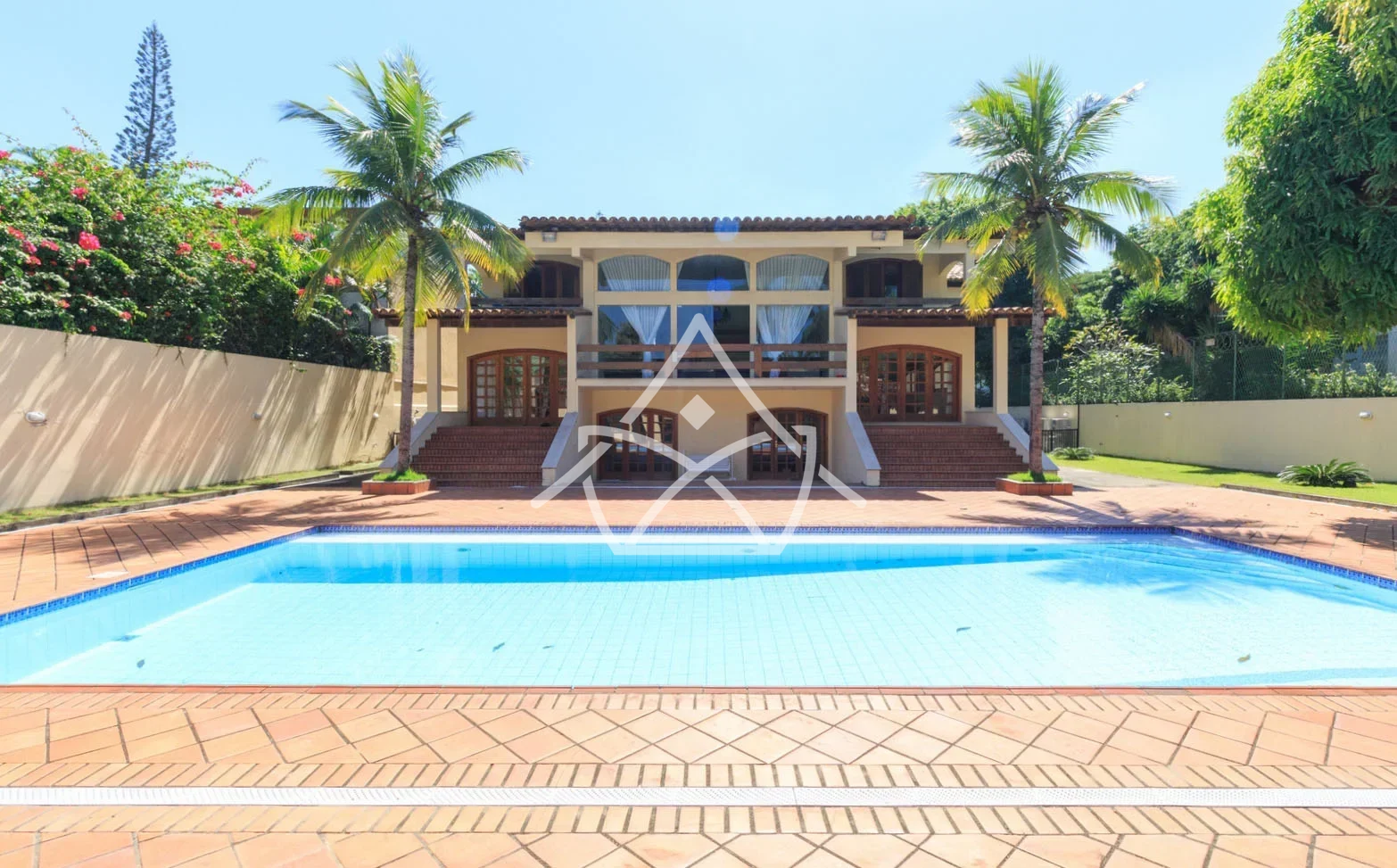 Casa Duplex com Subsolo na Barra da Tijuca