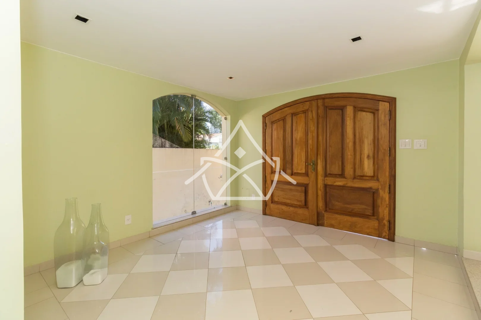 Casa Duplex com Subsolo na Barra da Tijuca