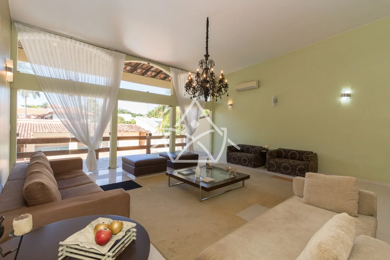 Casa Duplex com Subsolo na Barra da Tijuca
