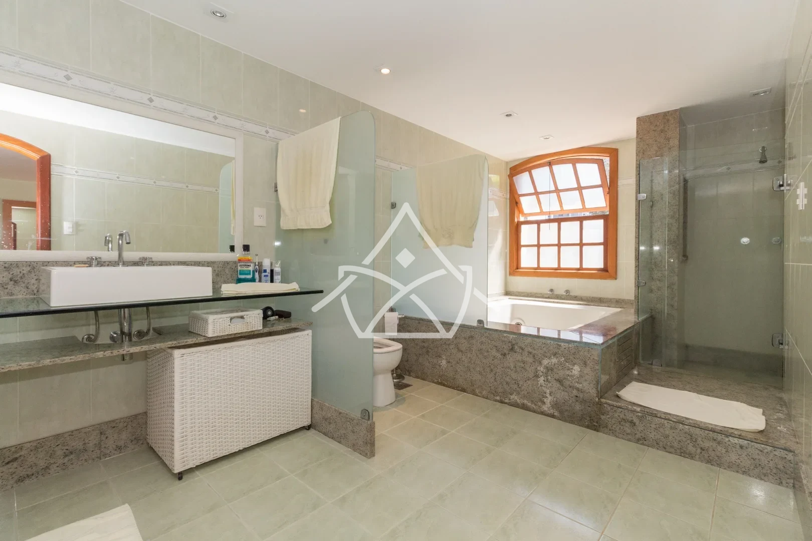 Casa Duplex com Subsolo na Barra da Tijuca
