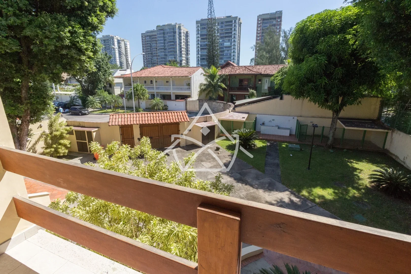 Casa Duplex com Subsolo na Barra da Tijuca