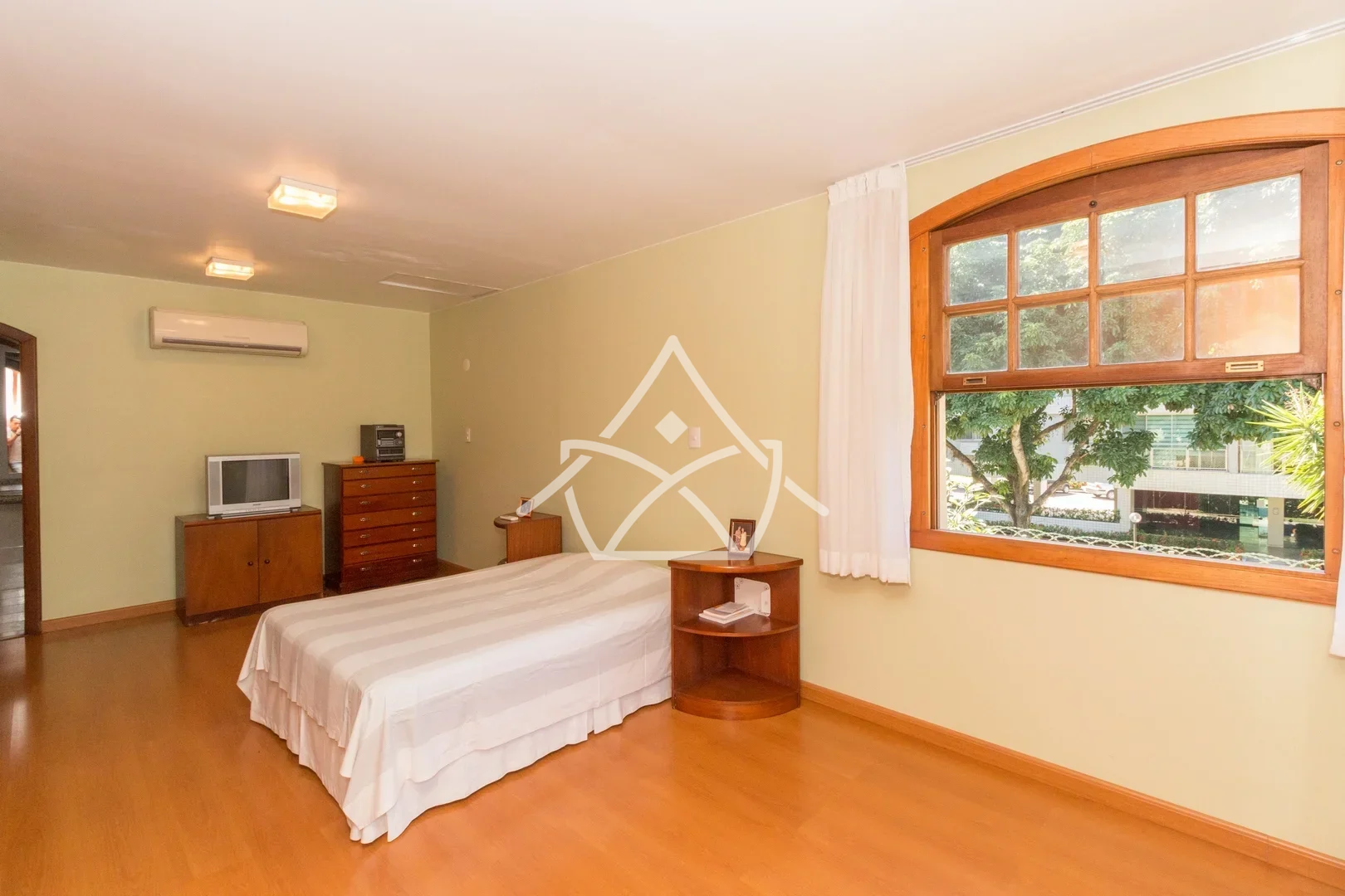 Casa Duplex com Subsolo na Barra da Tijuca