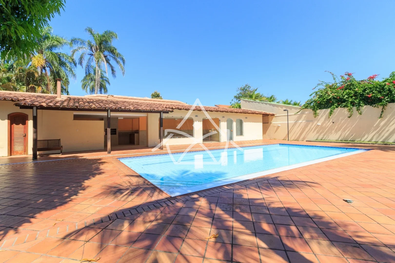 Casa Duplex com Subsolo na Barra da Tijuca