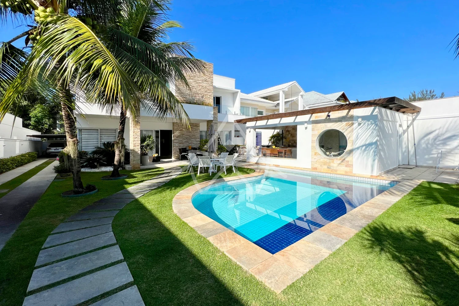 Casa Duplex no Quintas do Rio na Barra da Tijuca