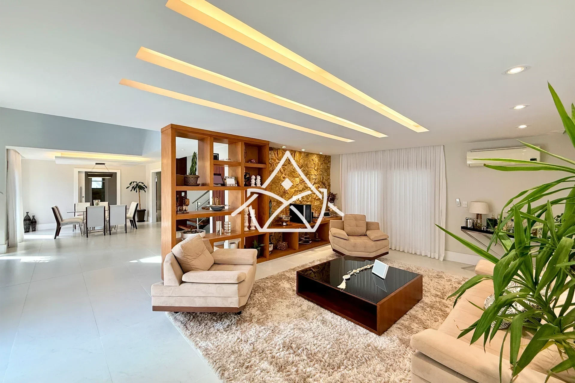 Casa com Terreno de Esquina no Riviera Del Sol