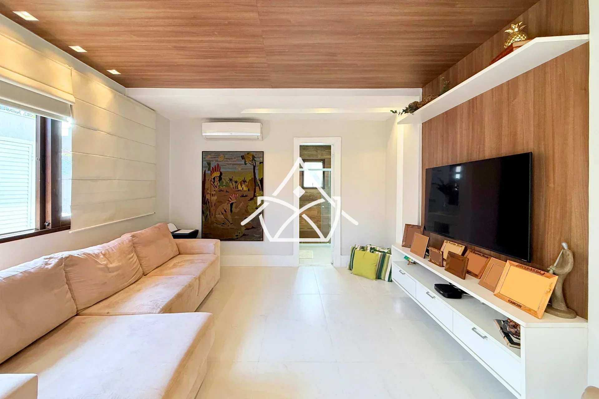 Casa com Terreno de Esquina no Riviera Del Sol