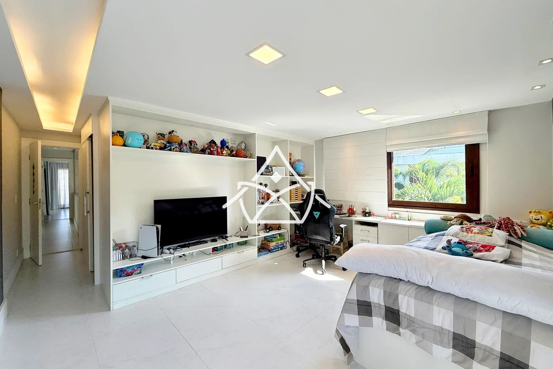 Casa com Terreno de Esquina no Riviera Del Sol