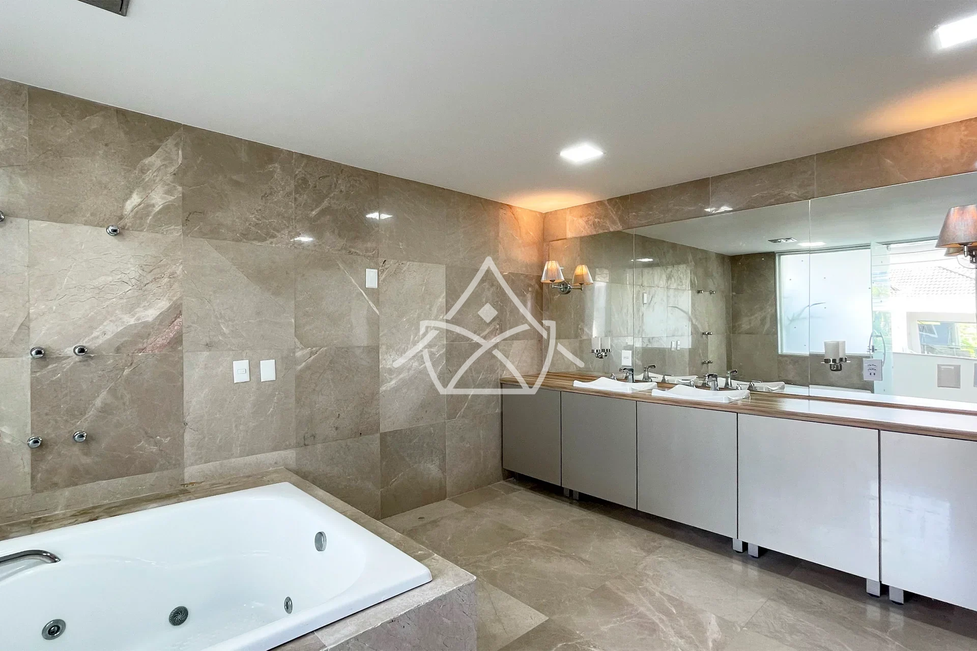 Casa Triplex com SPA na Barra da Tijuca