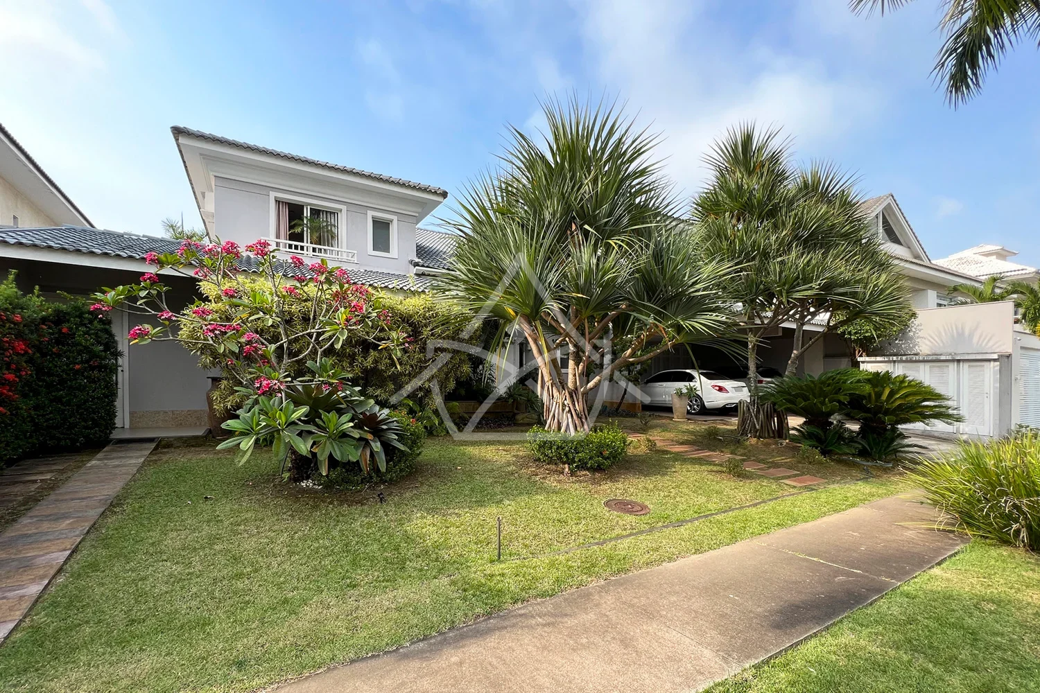 Casa Duplex com Amplo Quintal na Barra da Tijuca