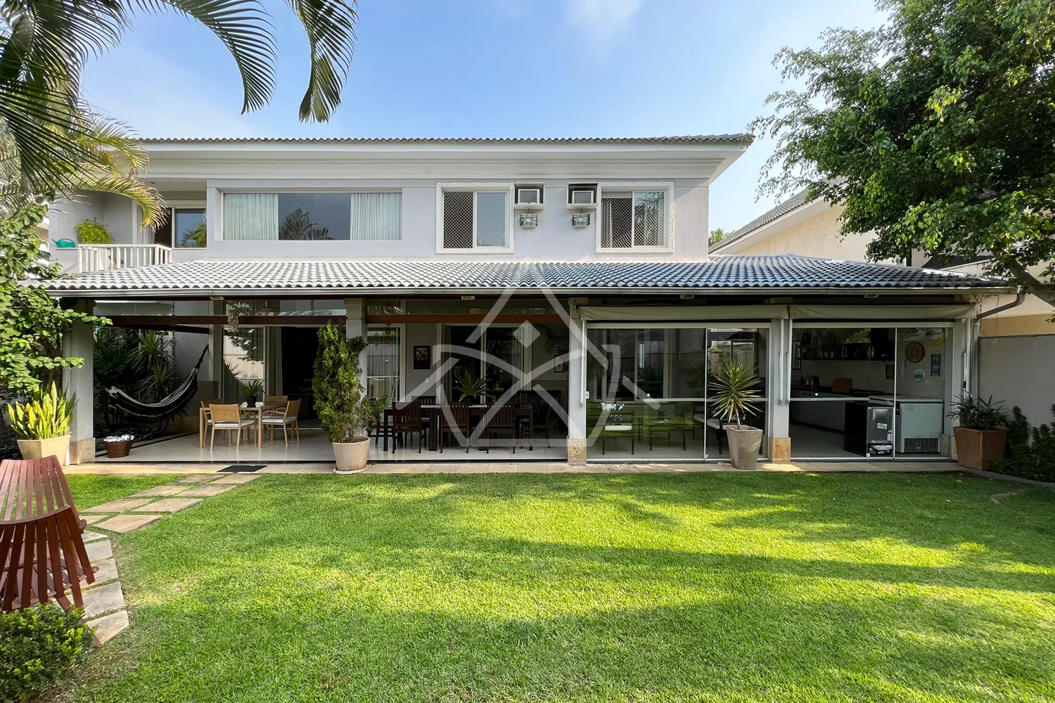 Casa Duplex com Amplo Quintal na Barra da Tijuca