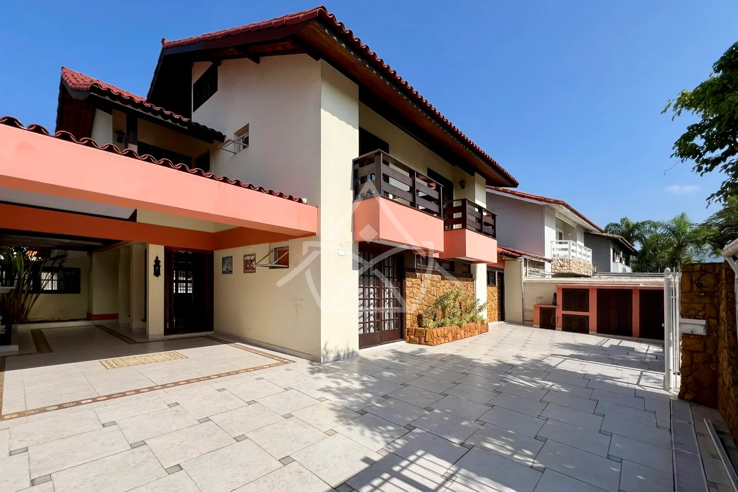 Casa Triplex com 6 Suítes na Barra da Tijuca