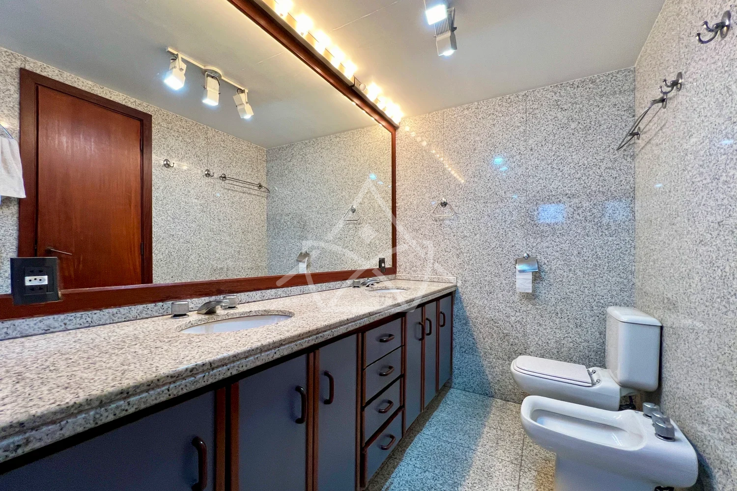 Casa Triplex com 6 Suítes na Barra da Tijuca
