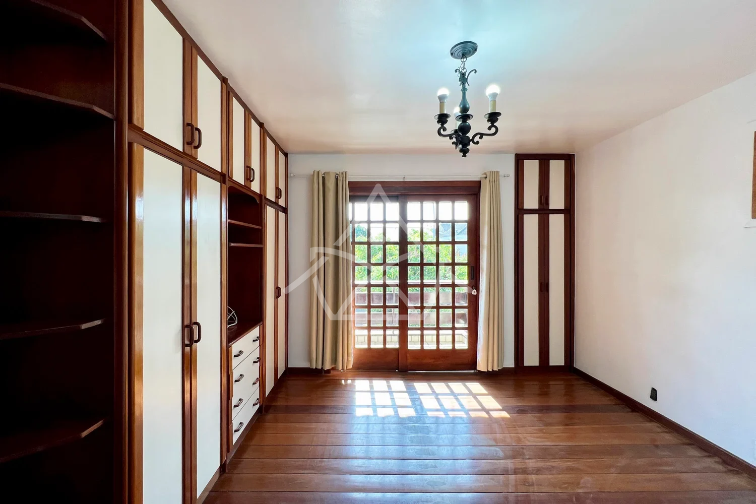 Casa Triplex com 6 Suítes na Barra da Tijuca