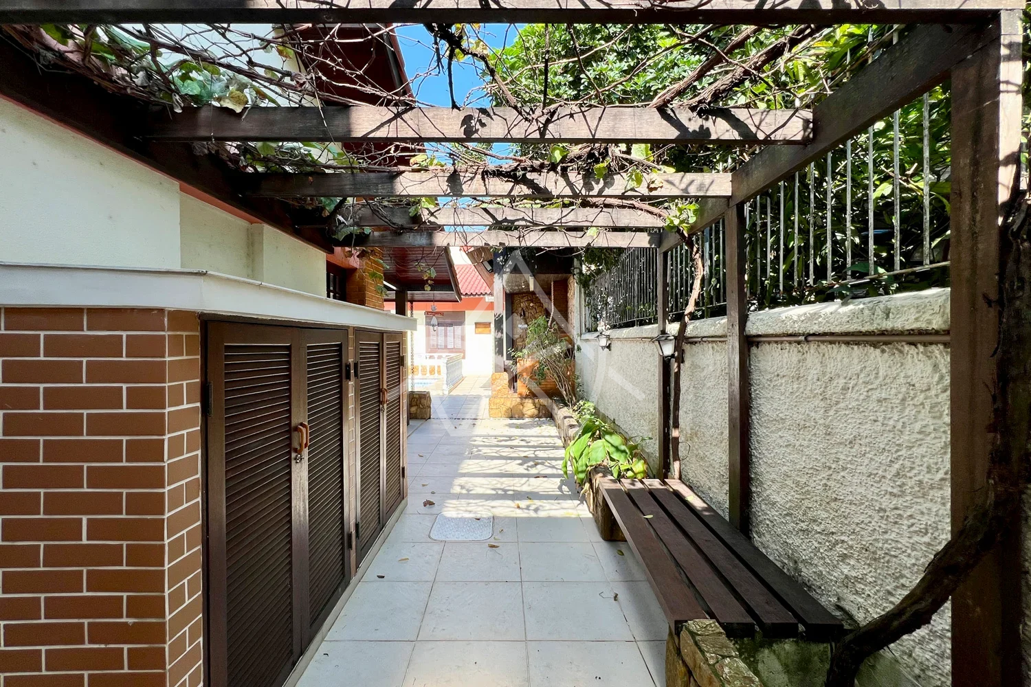 Casa Triplex com 6 Suítes na Barra da Tijuca