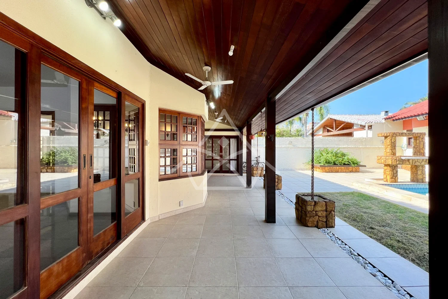 Casa Triplex com 6 Suítes na Barra da Tijuca